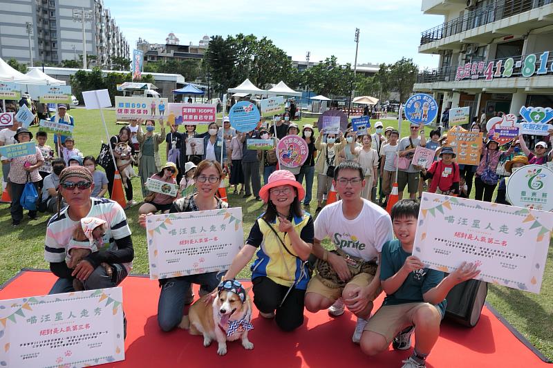 「2024愛健康拿好康我是保健達人」活動熱鬧登場！全民免費健檢、趣味闖關、喵汪星人走秀與摸彩抽獎驚喜連連