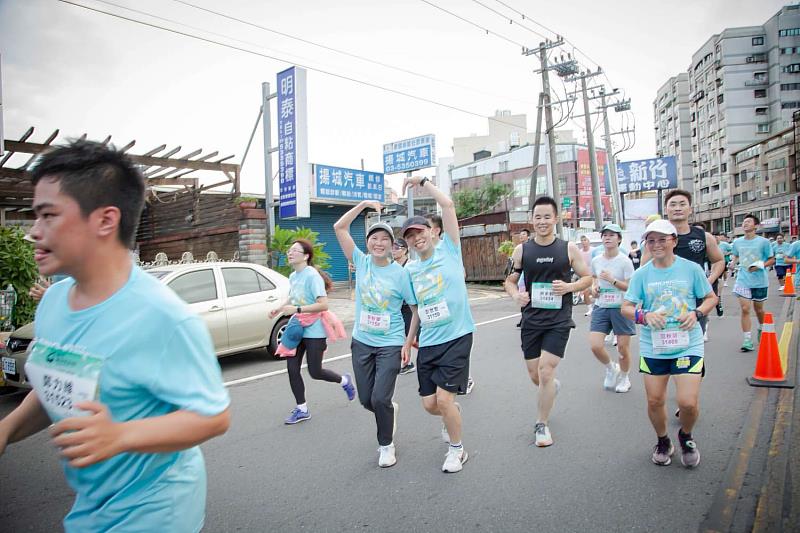 新竹城市馬拉松今年共有12,100名跑者共同參賽創下新高