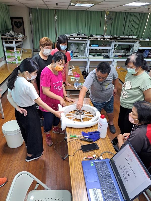勞青處辦理「環境清潔人員」職訓專班,協助身障朋友就業-4