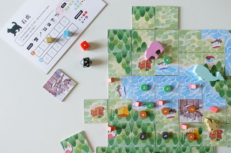 【體感閱讀】文學桌遊體驗：由國立臺灣文學館與靜宜大學臺灣文學系研發的《動物力——棲地生存大作戰》，扣合「動物生存權」與「臺灣文學」主題。圖片提供 / 墟聲創營有限公司