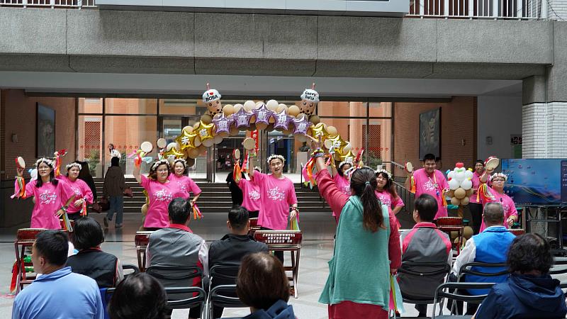 開幕式由社團法人苗栗縣特殊教育關懷協會帶來精彩表演