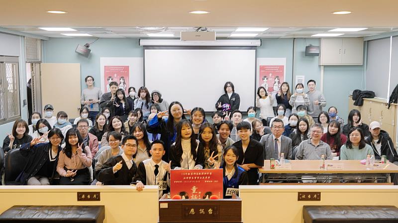 世新大學實習法庭展演首演成功,將前進高中校園進行法學素養宣導。(世新大學提供)