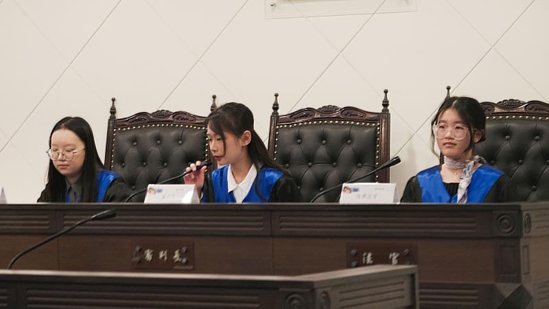 世新大學實習法庭展演完整呈現訴訟、調解及和解等多元解決方式。(世新大學提供)
