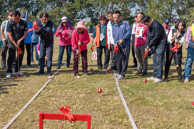 嘉義縣113年「縣長盃暨全國槌球邀請賽」 翁章梁開球