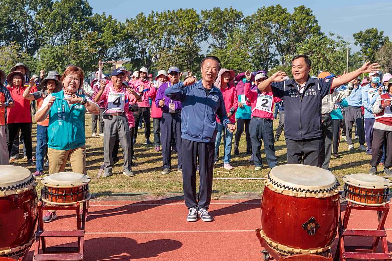 嘉義縣113年「縣長盃暨全國槌球邀請賽」 翁章梁開球