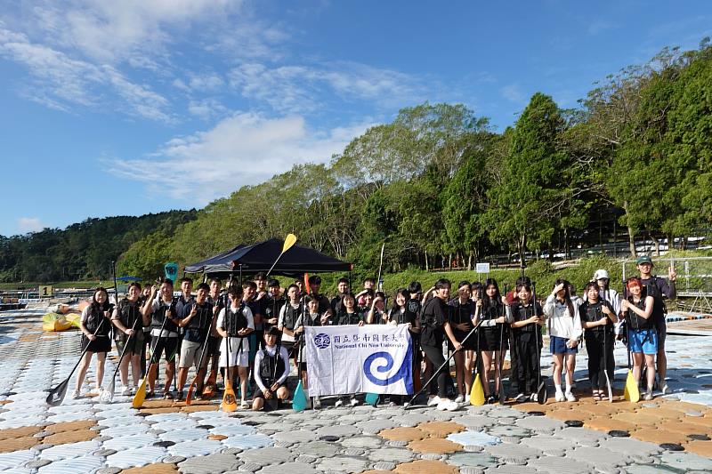 四校學生在暨南大學進行戶外探索教育與水域運動課程。