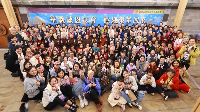圖說3. 心道法師在與師有約活動中,鼓勵榮董們發菩提心,永續善業。(圖片提供/靈鷲山佛教教團)