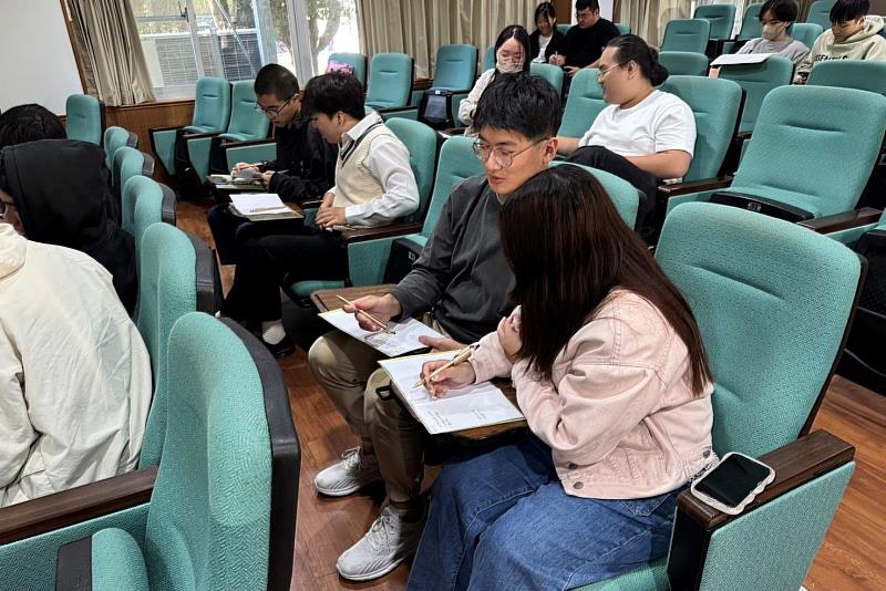 南大校友中心盼透過講座幫助學生打造專業且吸引力十足的履歷