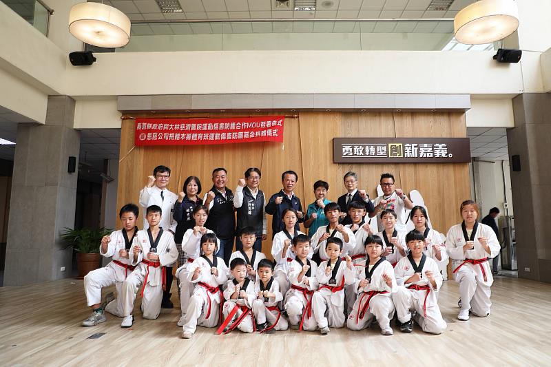 守護嘉義縣運動員健康！縣府與大林慈濟醫院運動簽署傷害防護合作MOU