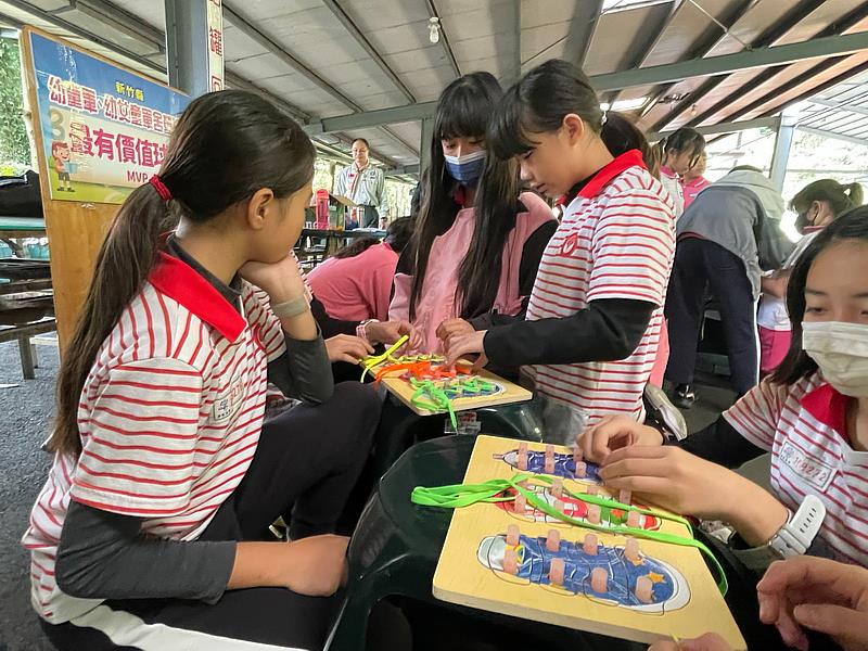 竹縣幼童軍舍營熱鬧登場  20校273師生展現童軍精神