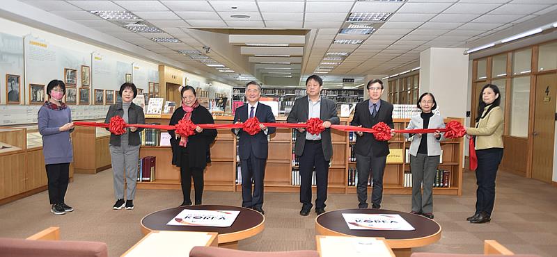 文化大學七樓圖書館「韓國資料室」剪綵典禮。