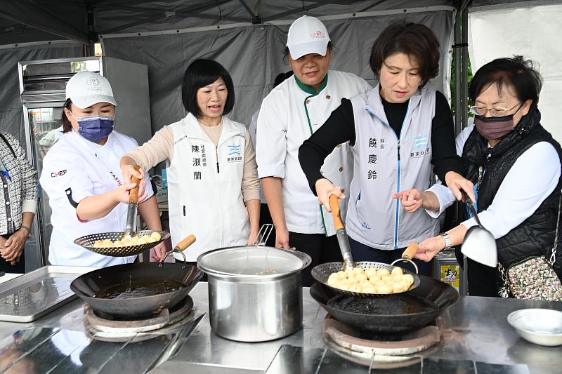 臺東最大場就業博覽會首登場！400職缺月薪最高10萬 饒慶鈴：多元媒合人才 歡迎企業設廠