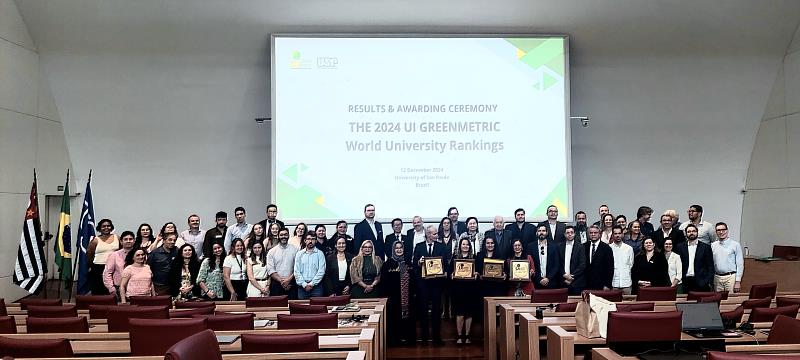 參與UI GreenMetric World University Ranking Seminar and Award Ceremony 2024各大學代表合影