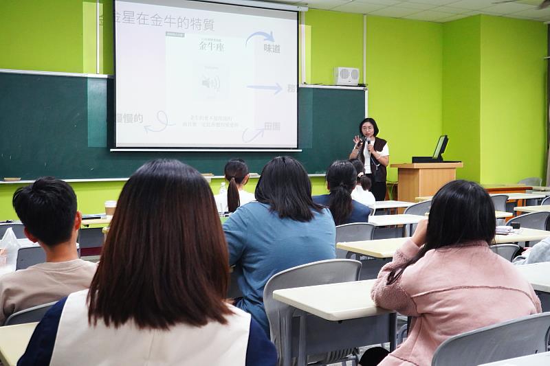 台灣人壽飛雁通訊處特別規劃一系列精實的職前訓練課，幫助中金院學生能在校園服務據點實習前掌握金融保險業務的實務應用知識。(圖/中信金融管理學院提供)