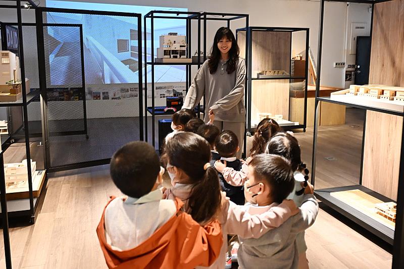 亞瑟幼兒園小朋友參觀大葉大學建築先例典藏館