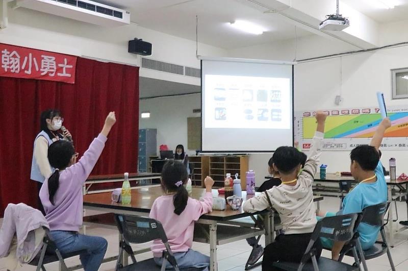 透過實作與體驗課程推廣原住民族文化，提升學童文化素養，並啟發多元學習興趣。