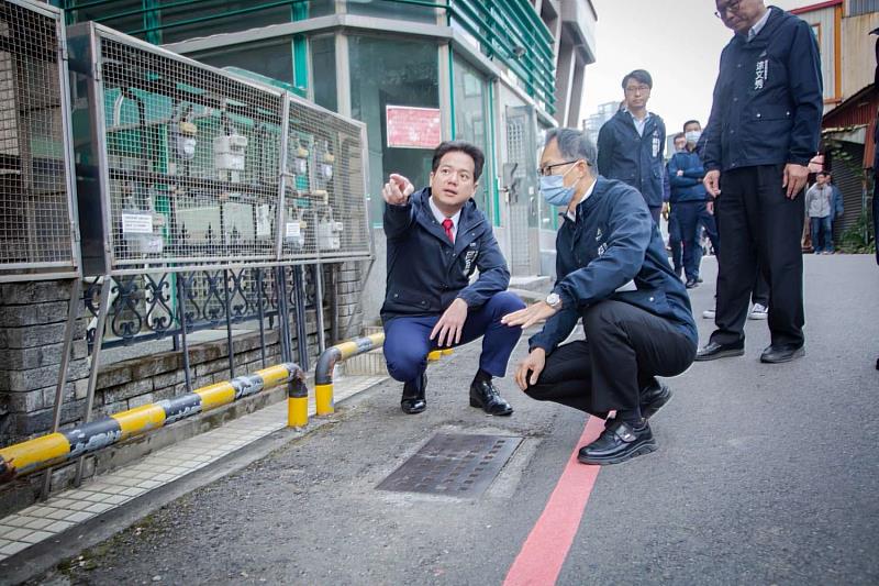 圖4：代理市長邱臣遠日前視察竹市光復路一段行人空間改善