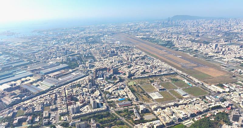 高雄「小港區」擁有國際機場、眾多工業區，就業人口帶動在地房市剛需強勁，1字頭房價更顯實惠。(永慶房產集團提供)