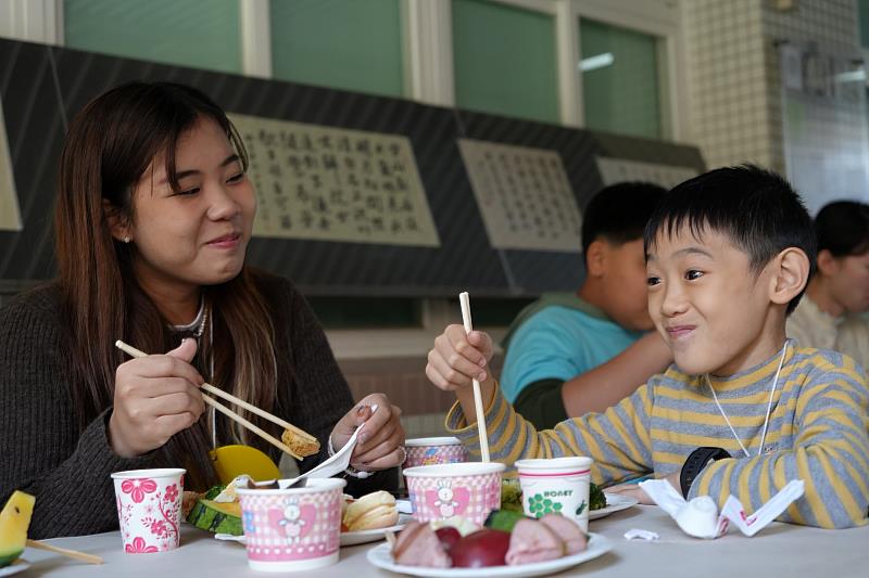 南大數位學伴計畫與小學伴建立深厚的情誼