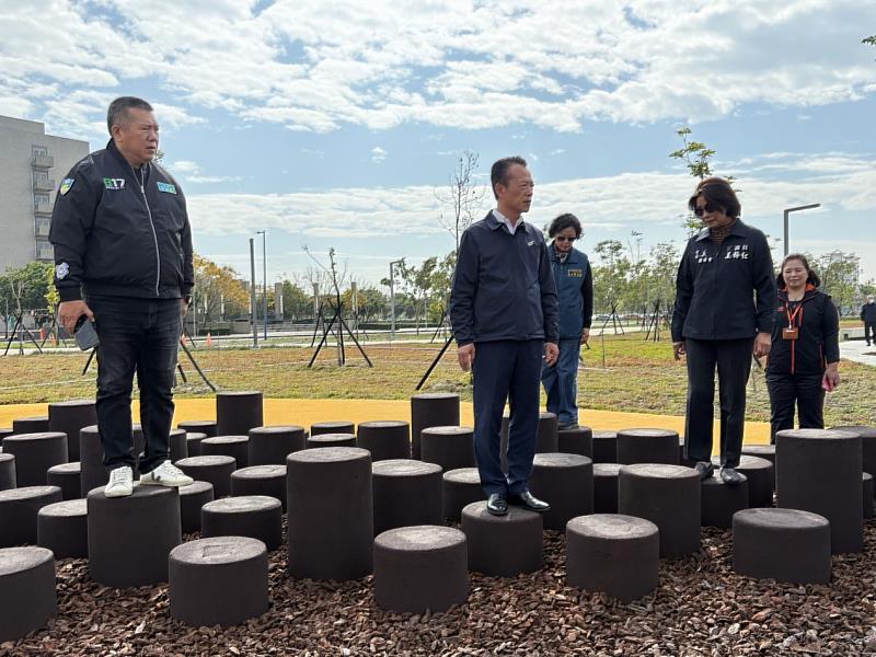 綠意重生！長庚醫院中央公園竣工開放，提供多元休閒設施