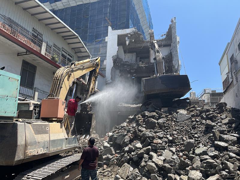 東北季風強勁 臺東縣環保局籲營建工地及砂石場落實揚塵防制措施 維護空氣品質 以免違規受罰