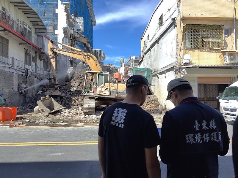 東北季風強勁 臺東縣環保局籲營建工地及砂石場落實揚塵防制措施 維護空氣品質 以免違規受罰