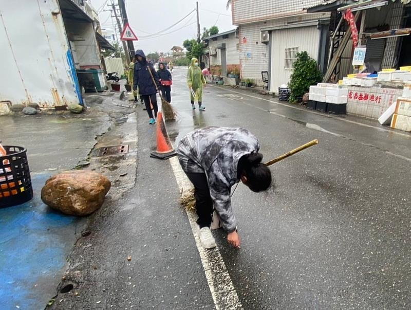 結合富岡里推出「菸蒂不落地，環境土地淨」活動 共清理近10,000根菸蒂 讓臺東環境更美麗