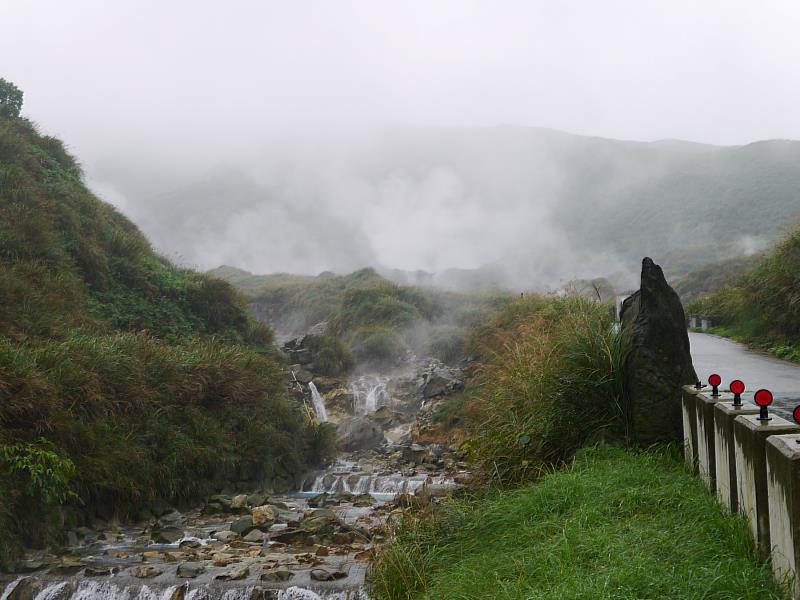 陽明山超馬週六開跑，跑者們將感受屬於陽明山獨有的火山風情。