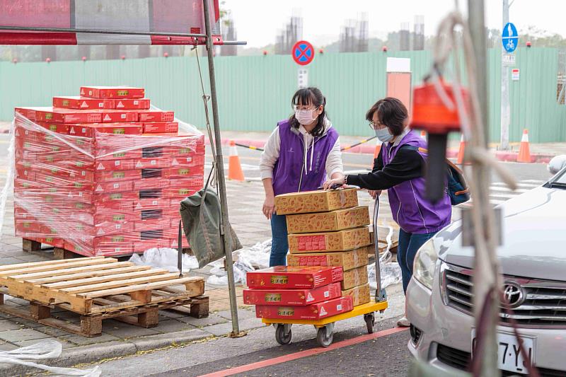 嘉義縣年菜送暖13年不間斷 善心團體拋磚引玉