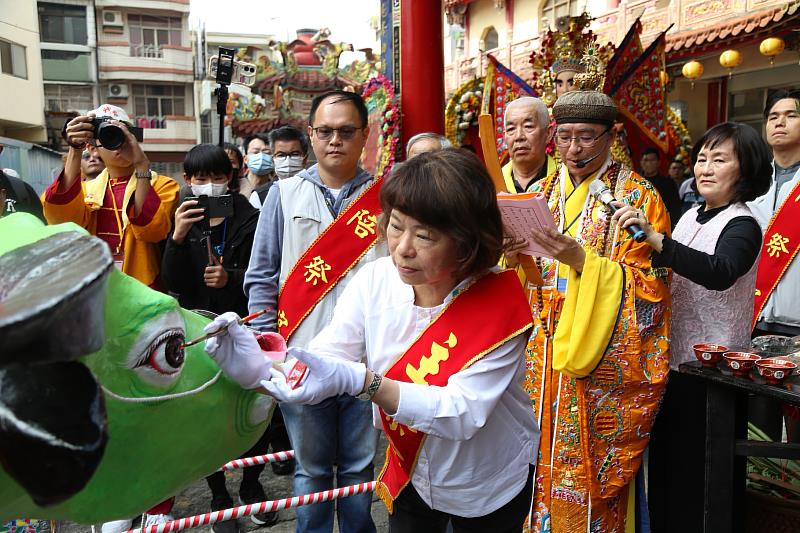 黃敏惠市長為春牛點睛