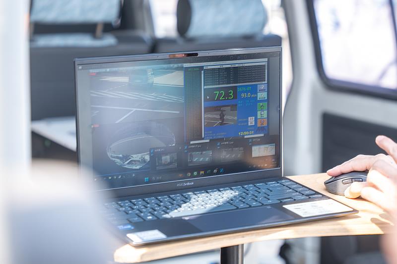 竹市「車載式六合一」複合稽查設備領先全國,榮獲「2025智慧城市創新應用獎」。