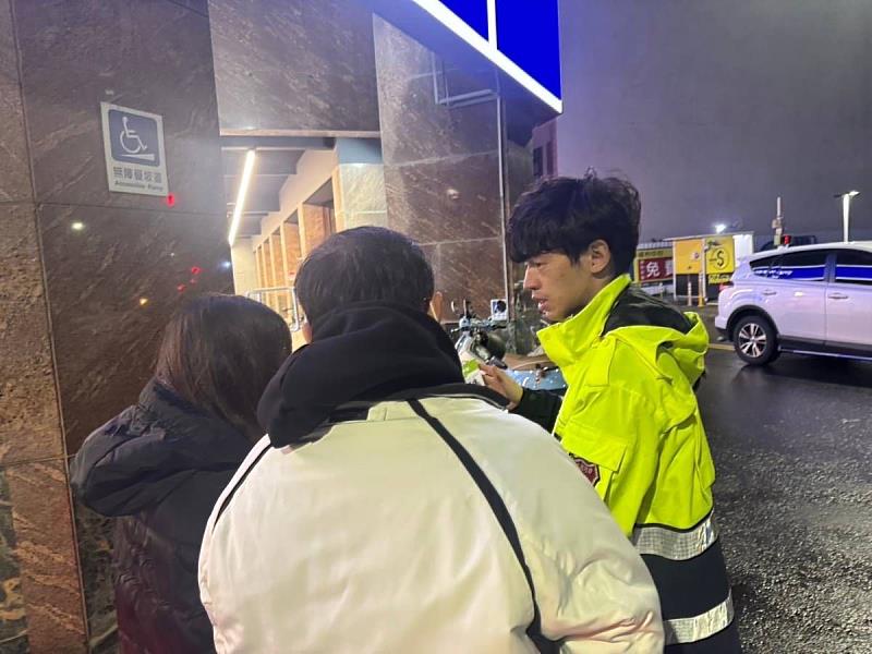 圖4 新竹市消防局進行防範宣導,提醒市民注意通風並正確使用熱水器。