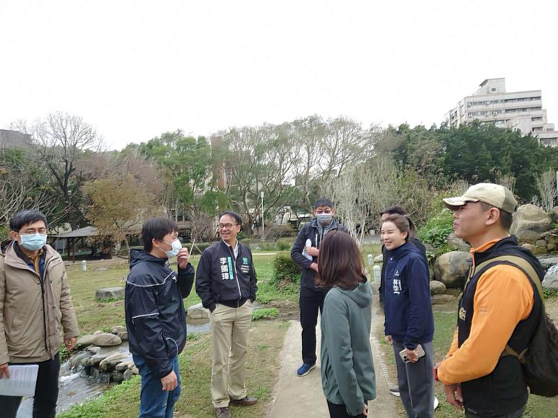 2月6日上午進行新竹公園會勘，邱臣遠代理市長拍板增設周邊監視器。