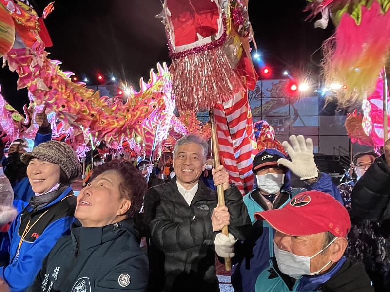 圖2 范副主委佐銘與嘉賓共同參與啟動儀式