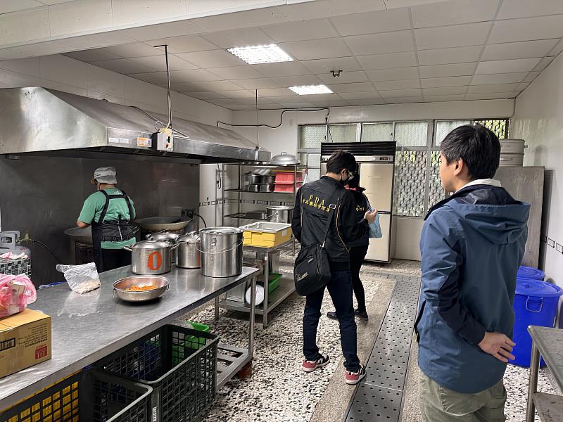 為學校午餐安全把關!臺東辦理學校午餐衛生抽查 守護學童飲食安全