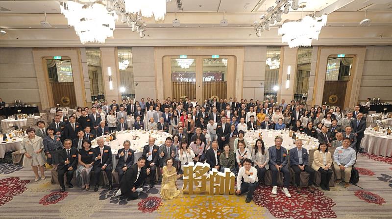 ★CEO將帥班成軍10年，累積全台375位高階主管參與課程，是企業菁英不可錯過的學習平台！