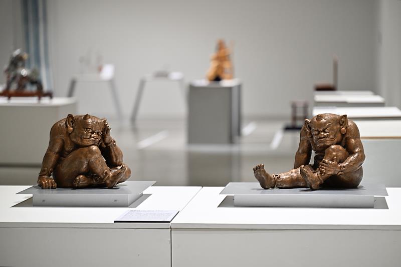 展覽展出工藝中心珍貴典藏品及工藝大師的精湛作品,包含多位國家工藝成就獎及人間國寶得主,如陳啟村等大師作品,完整呈現臺灣傳統工藝的技藝與脈絡。