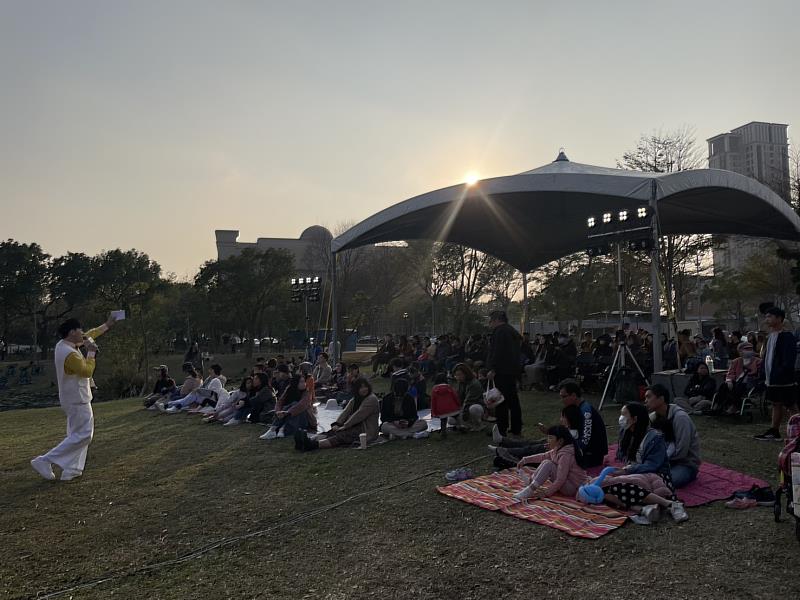 從14日一連3天舉行閉幕系列活動,由各個表演團體輪番帶來精采演出