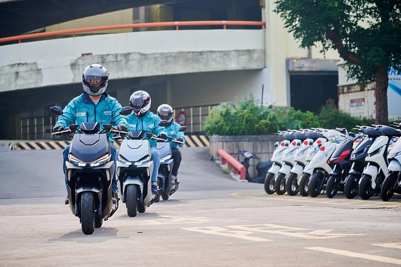 研發先鋒路測車隊開跑  首站直攻3,158公尺高山 Ionex 換電站！