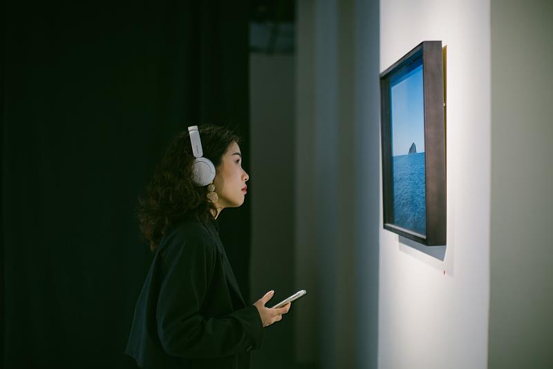 「他們告訴我，這不是你的錯。而我告訴他們，一切都會沒事」展場照。圖／德國FNF基金會提供