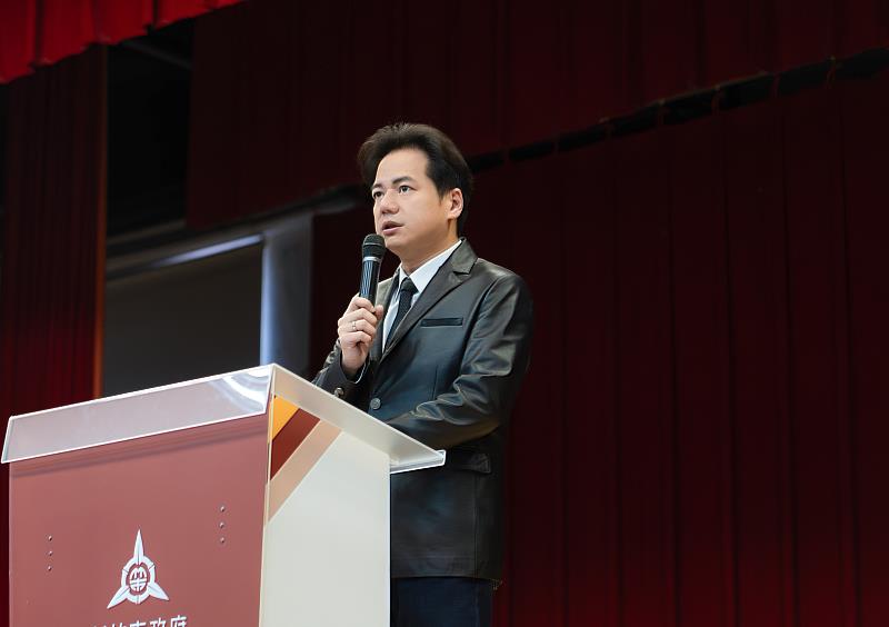 今年第一梯次陸軍新兵入營座談會,代理市長邱臣遠出席為役男們加油打氣