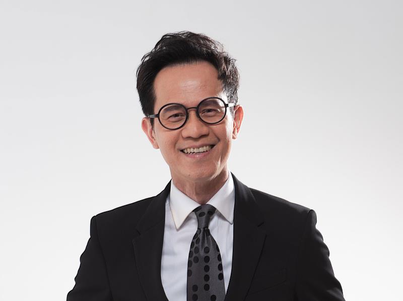 世新大學傳管系教師蕭丁毓為世新畢業的資深媒體人。(世新大學提供)