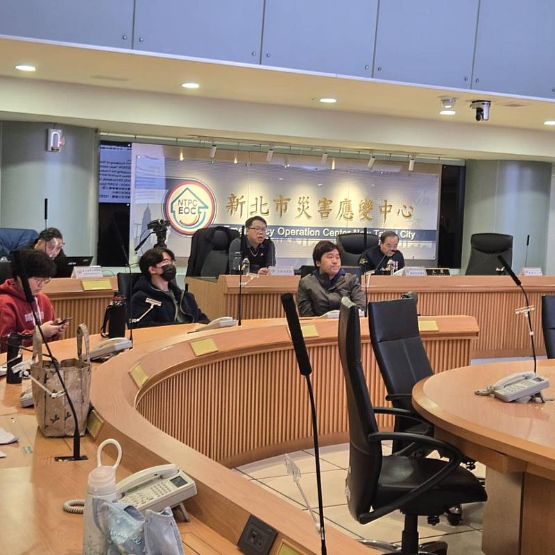 銘傳大學建築學系王价巨教授於教育訓練分享緊急災害防救管理概念,並介紹緊急支援功能(ESF)的核心架構及運作模式。