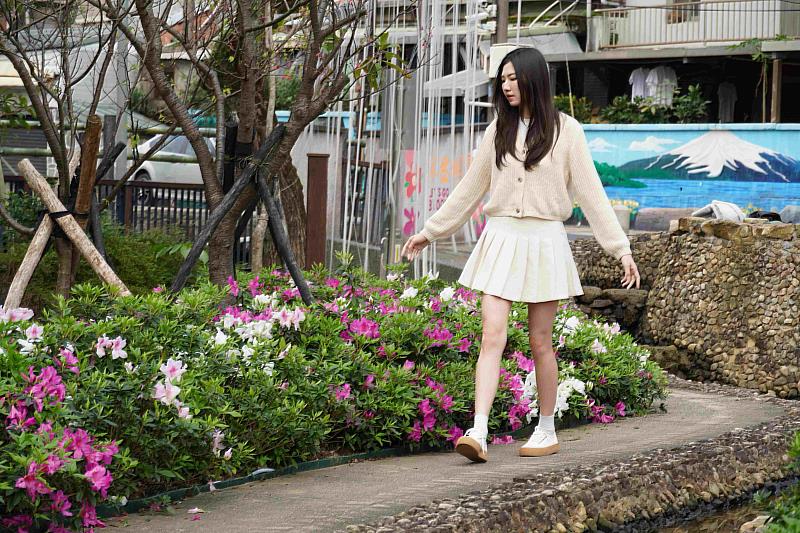 「2025萬金杜鵑花展」將於2月27日開展,展期至3月30日,新北市農業局邀請民眾到金山萬里地區和滿山遍野的杜鵑來場春日約會