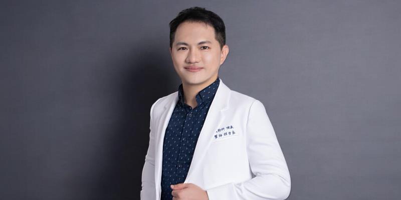 胡守丞院長秉持健康本質，推動醫療安全與專業標準。(圖/新顏診所提供)