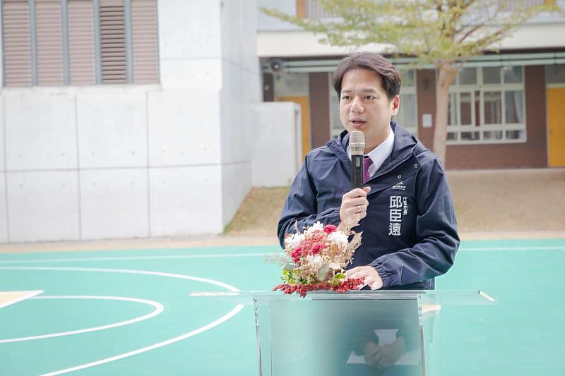代理市長邱臣遠致詞期待打造更優質校園環境，實踐「新竹好學」