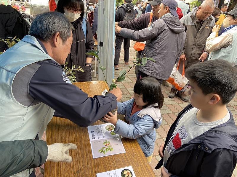 今年林業保育署臺東分署所辦理的第一場植樹月贈苗活動，將於3月5日上午於關山鎮天后宮辦理。