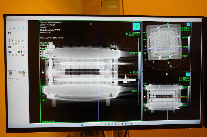 三維電腦斷層掃描可在半小時內完整蒐集樣品內部的立體結構資訊，分析雜質、氣孔及裂紋位置與尺寸等，也可自由選擇樣品截切位置及角度進行缺陷分析。