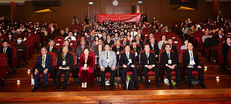 論壇匯聚20所學校的學者與研究生，總計13位學者及11位研究生，共發表22篇精彩論文。