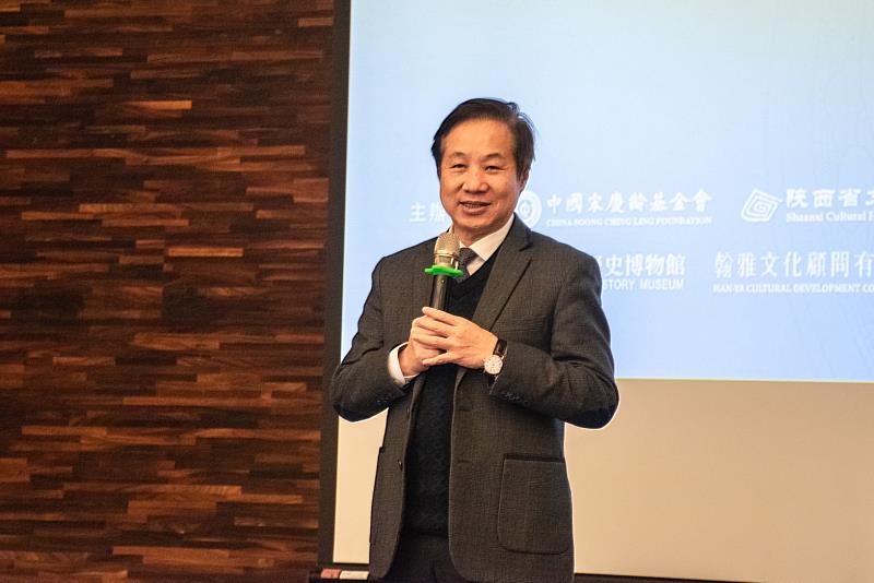 東海校長張國恩說，能展出這些珍貴壁畫，帶給學生不同角度的文化視角是很棒的體驗。